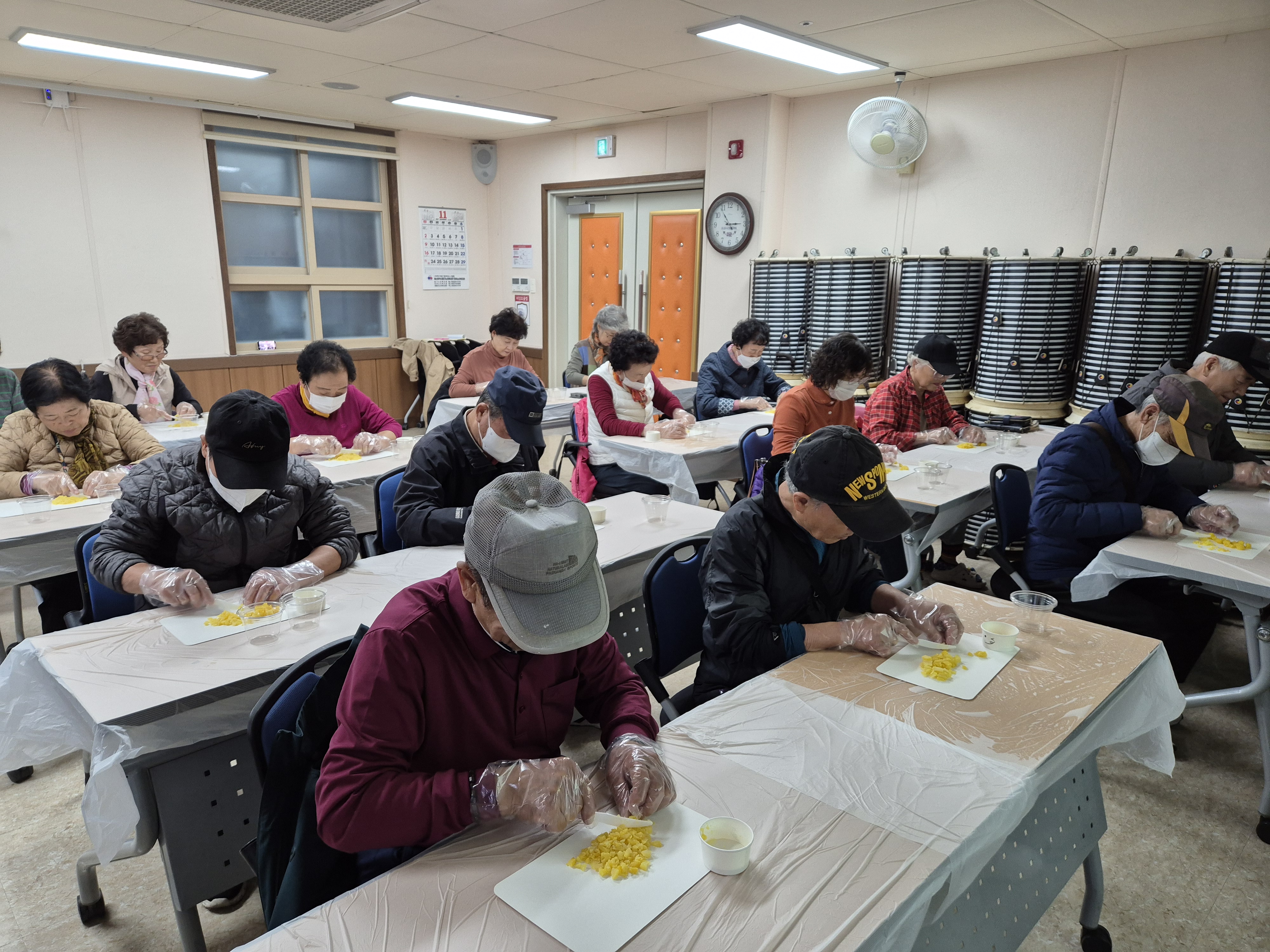 오락실 프로그램 '알밤티라미수 만들기'